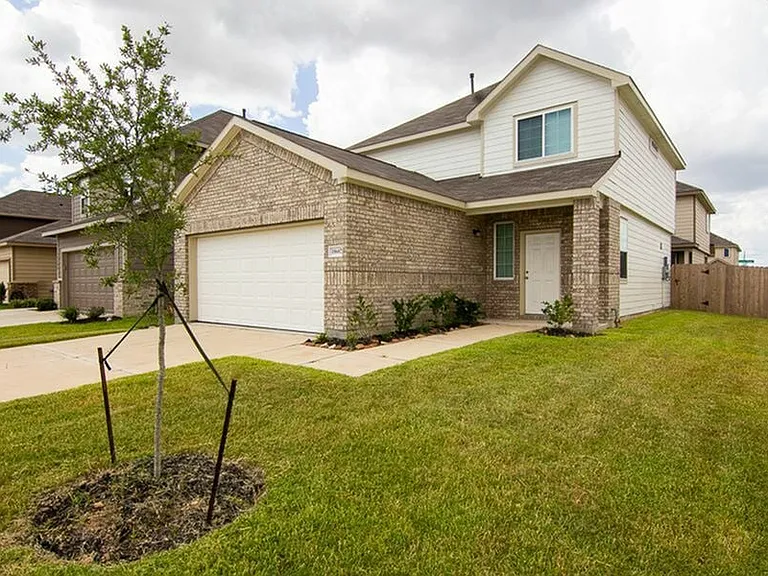 18602 Frazers Ravine Ln — Photo 2