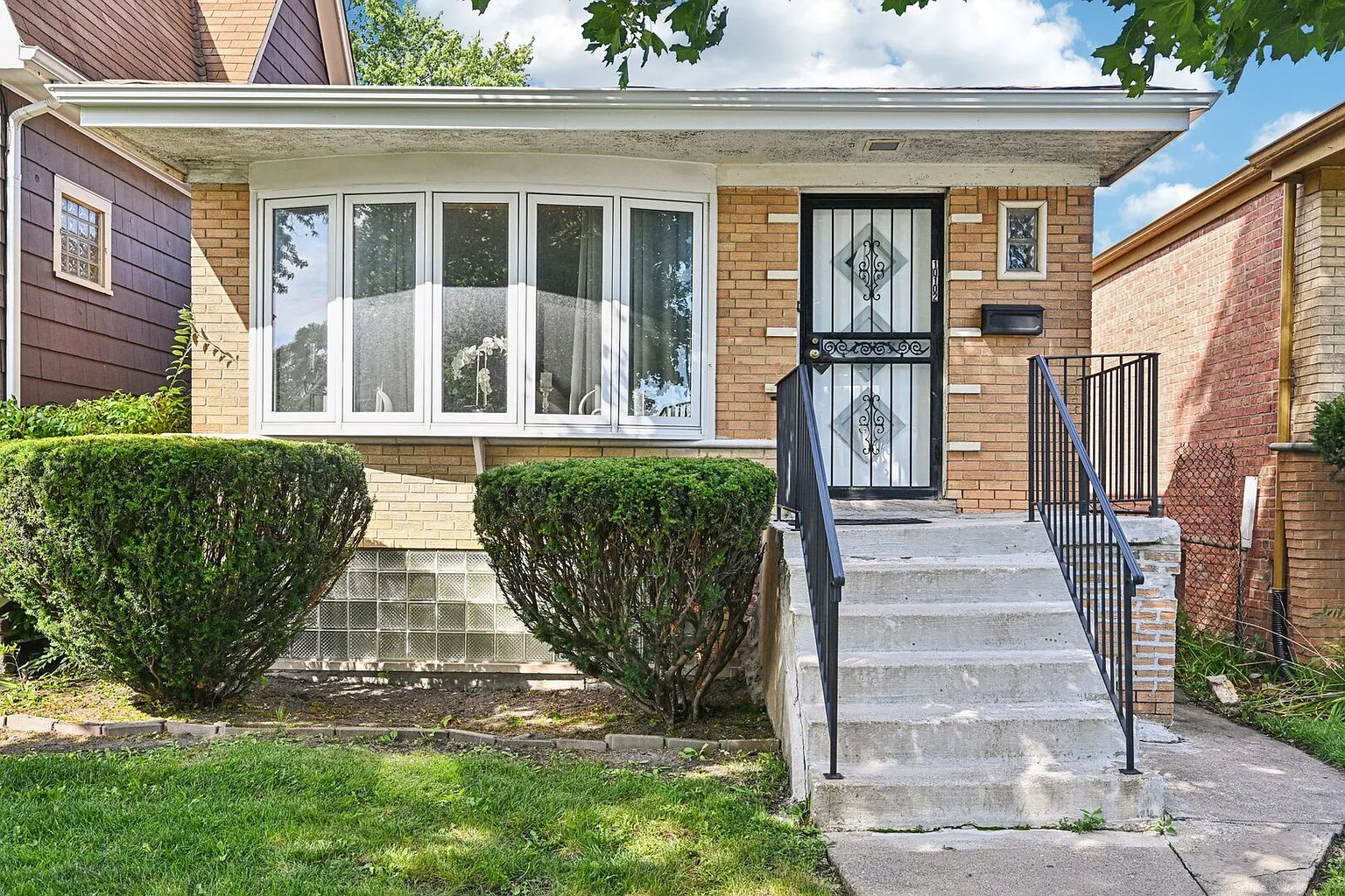 10102 S La Salle St photo 1