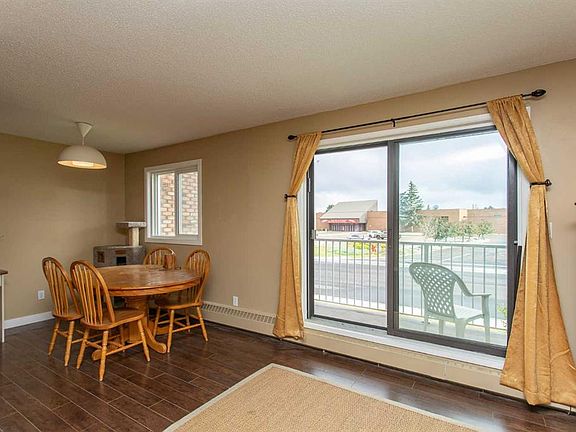4th image of 49 N Bennett St #201