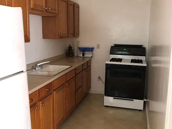 2nd image of 326 N Almont Dr #4