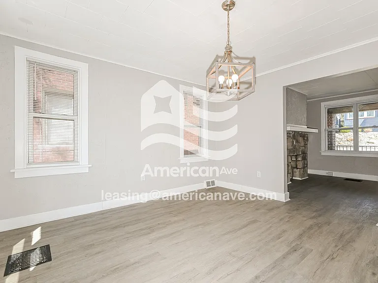 566895_008_dining_room_13655925.jpg