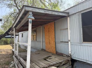506 Beech St, Jourdanton, TX 78026