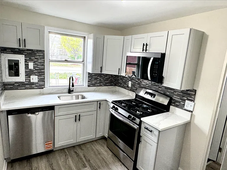 206 Chestnut St — Photo 4