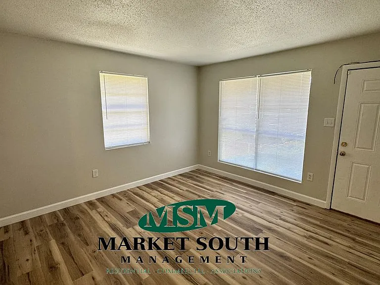 2138 Adams Ave — Photo 3