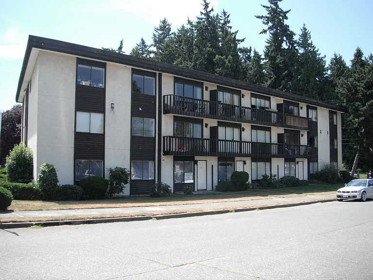 7401 Fauntleroy Way SW — Photo 1