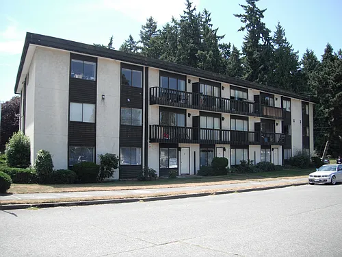 7401 Fauntleroy Way SW Photo 1