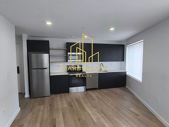 2nd image of 486 Market St #1033