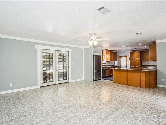 5th image of 1058 New Haven Dr