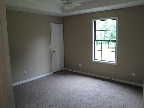 4th image of 556 Glenwood Ave