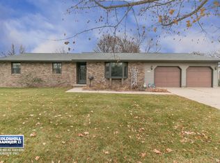 1250 Sunny Creek Dr, Green Bay, WI 54313