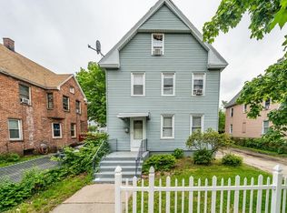 90 Cleveland St, Springfield, MA 01104