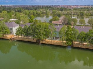 1116 S Kemah Dr, Kemah, TX 77565