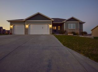 1036 Lobdell Dr, Manhattan, KS 66503