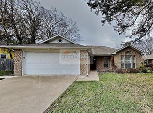 405 E Brooks St, Forney, TX 75126