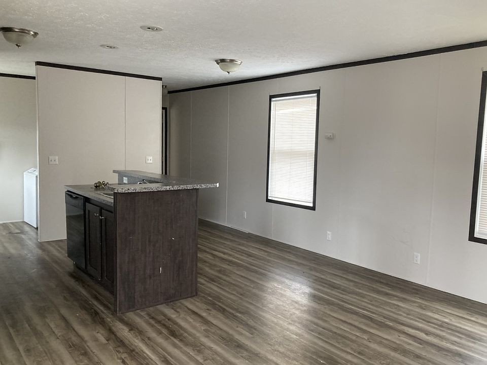 2nd image of 41275 Old Michigan Ave #41