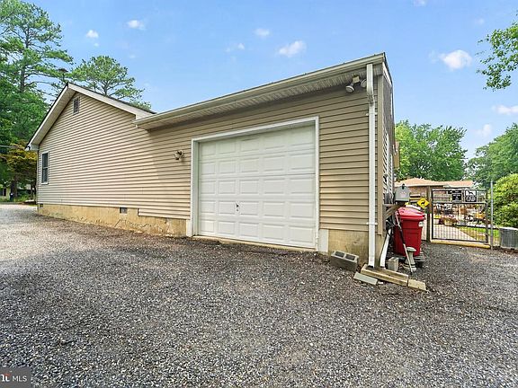 2nd image of 407 Sawmill Ln