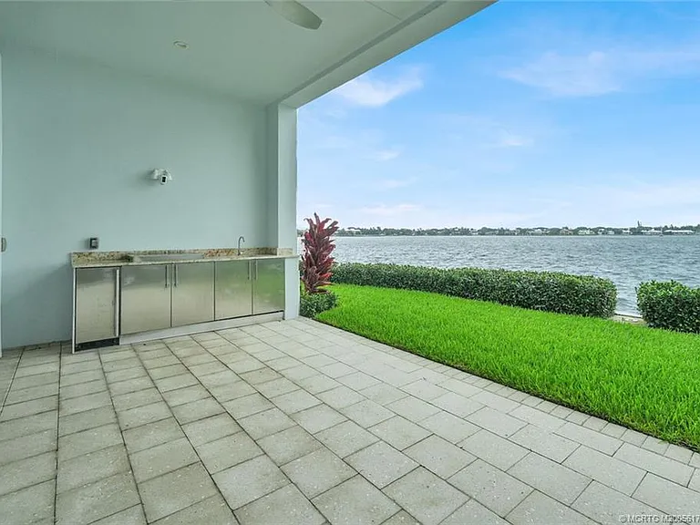 104 Water Club Ct N #18 — Photo 17