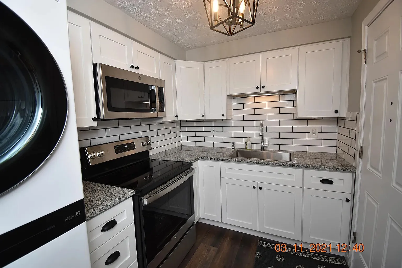 2 bed, 700 sqft, $2,000 — Photo 2