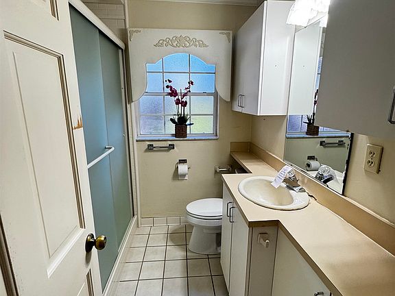 3rd image of 1203 Carrin Dr