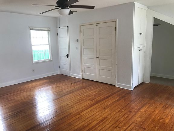3rd image of 1570 1/2 Cleveland St