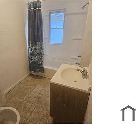 3rd image of 16000 Mateo St #B220