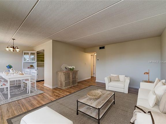 5th image of 11720 Park Blvd APT 303