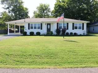 417 Central Ave, Chapel Hill, TN 37034