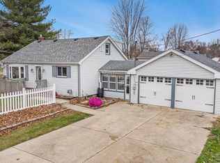 203 Cedar Dr, Michigan Center, MI