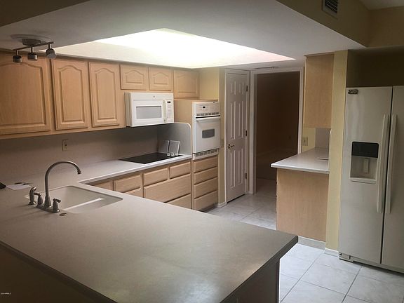 3rd image of 17626 N Foothills Dr