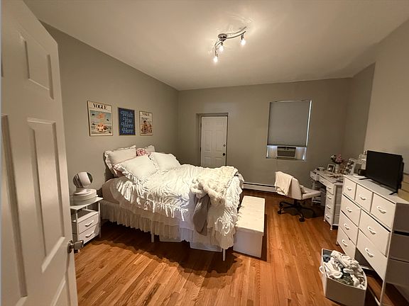 5th image of 340 Atwood St #1