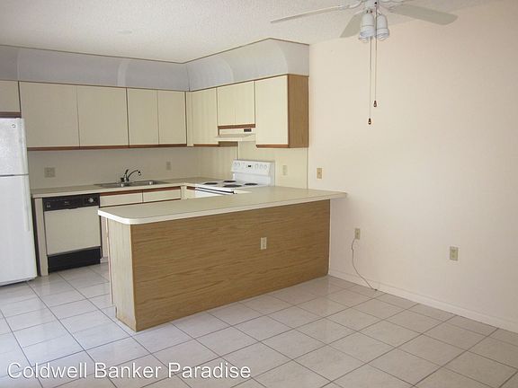 3rd image of 370 S Waverly Pl
