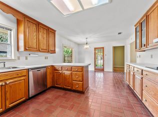 1212 Oak Hills Pkwy, Baton Rouge, LA 70810