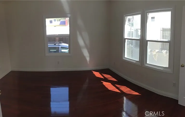 2710 Raymond Ave — Photo 10