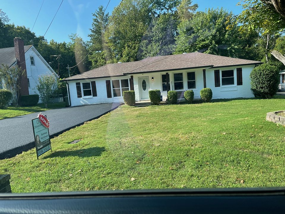 1st image of 284 N Willomont Ave