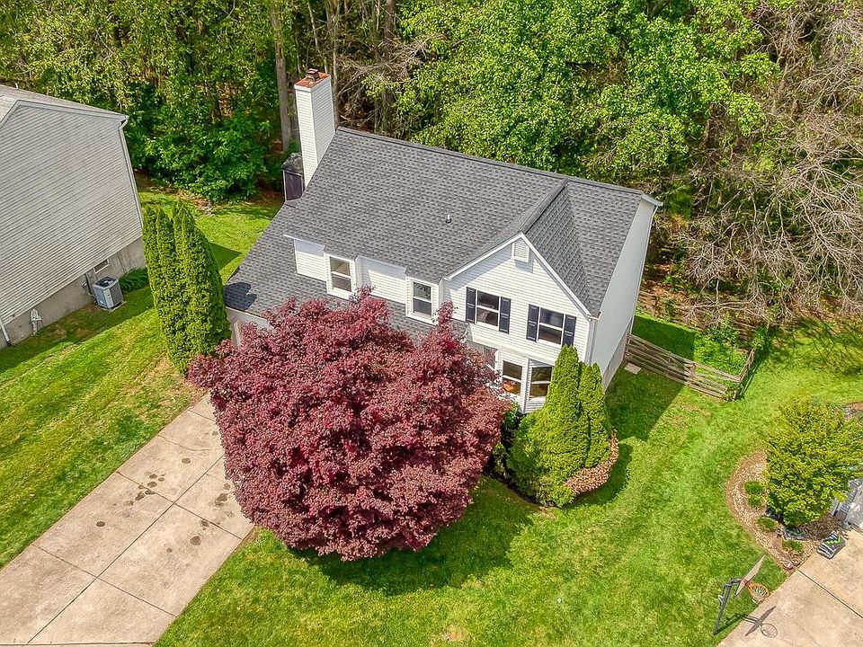 1st image of 414 Abbey Cir