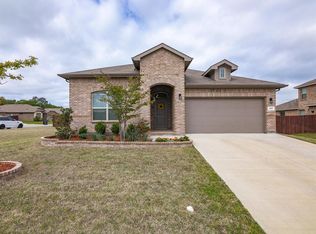 407 Skipper Ln, Azle, TX 76020