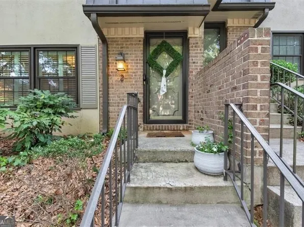 2 Arpege Way NW, Atlanta, GA 30327