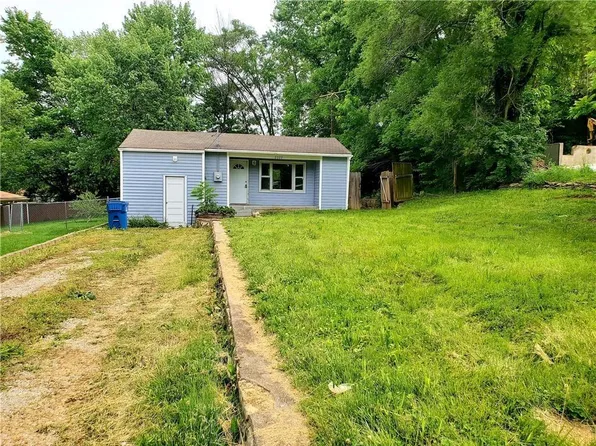 4136 N Kansas Ave, Kansas City, MO 64117