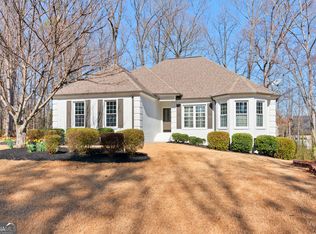 355 Falcon Creek Dr, Suwanee, GA 30024
