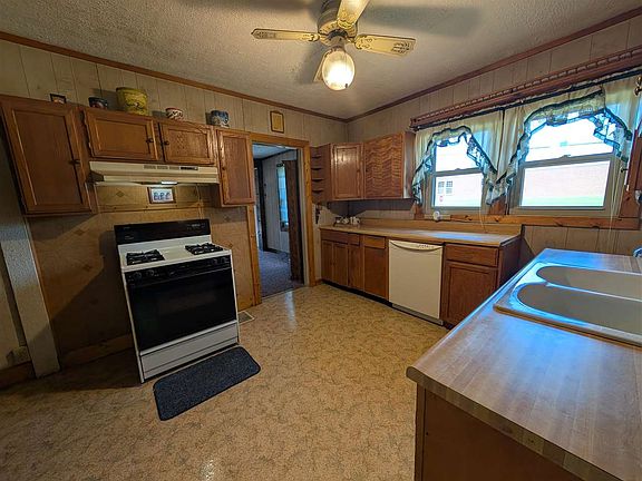 4th image of 1243 Crosshall St