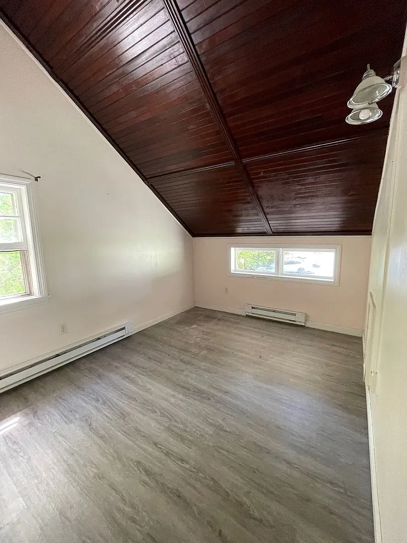 Building Photo - 81 Torrington Ave #5