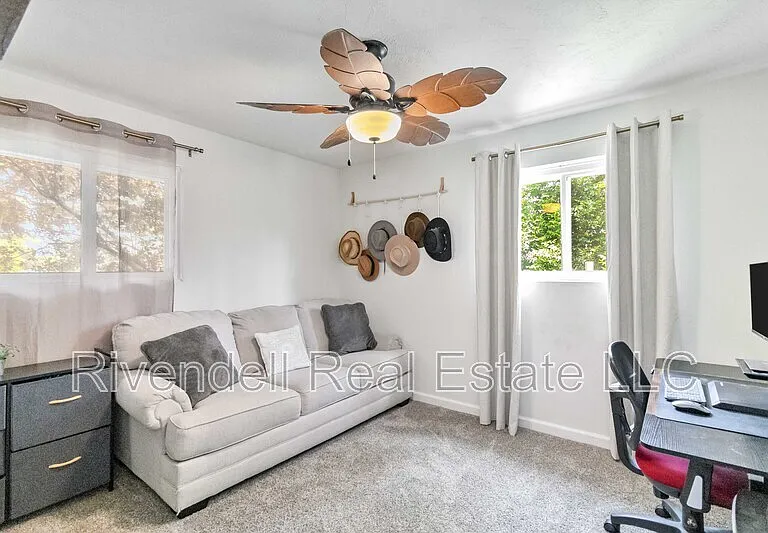 5766 W Elmhurst Dr — Photo 11