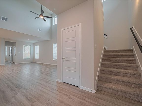3rd image of 437 San Sebastian Pl