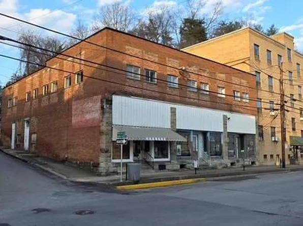 301-303 305 Main St, Sutton, WV 26601