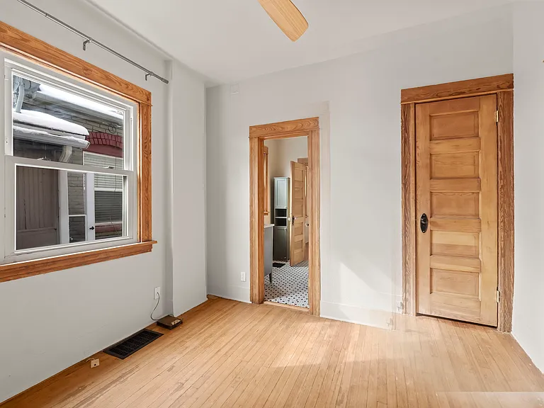 2306 N Franklin St — Photo 9