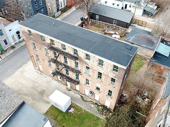 2nd image of 818 Livingston St