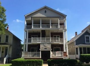 1120 Ontario St #103, Oak Park, IL 60302