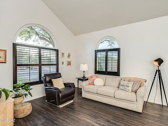 4th image of 2920 E Avenida Portico