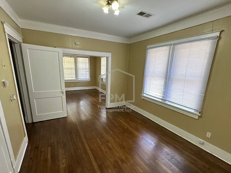 792 N Willett St — Photo 5
