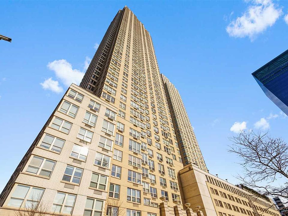 1st image of 88 Morgan St APT 3905